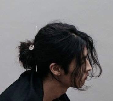 Guys With Ponytails, Mha Family, Shoulder Length Hair Men, Yuichi Usagi, Hairstyles For Beginners, Easy Ponytail Hairstyles, Soft Black Hair, Shoulder Length Black Hair, Man Ponytail