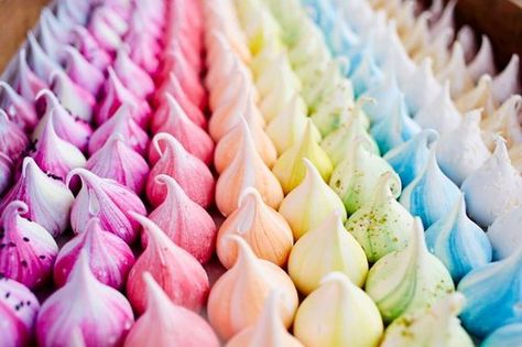 Meringue Girls, Rainbow Pizza, Cake Stall, Meringue Kisses, Birthday Party Treats, Rainbow Food, Unicorn Foods, Meringue Cookies, Vegan Sandwich