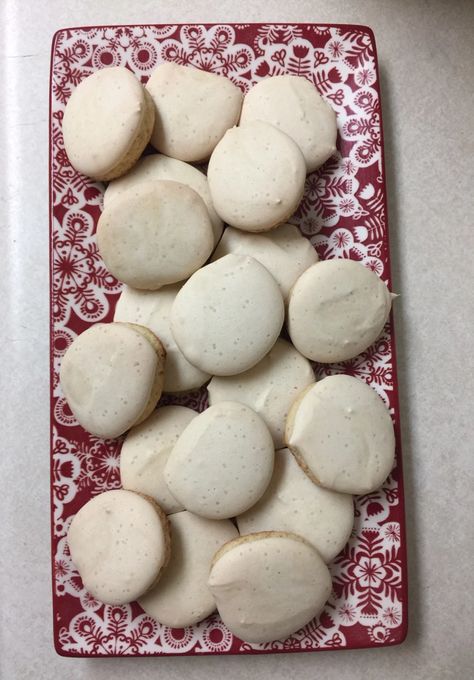 Anise overnight cookie. Drop cookie onto greased cookie sheet and bake the next day. These are traditional in our family. Delicious with coffee! Anise oil can be found in drugstores or at a candy supplier. Anise Drop Cookies, German Anise Cookies, Overnight Cookies, Anise Cookie Recipe, Italian Anise Cookies, Pfeffernusse Cookies, Cookies 2023, German Pastries, Anise Cookies