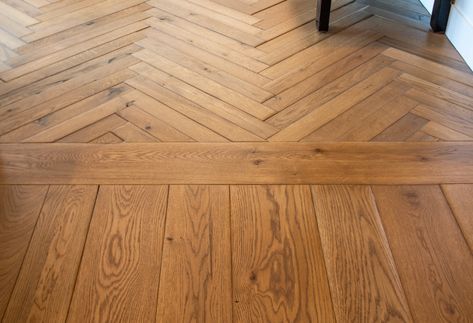 Mixed Hardwood Floors, Hardwood Floor Ideas, Wood Flooring Design, Flooring Design Ideas, Paint Floor, Reclaimed Hardwood Flooring, Wood Floor Pattern, Transition Flooring, Herringbone Wood Floor