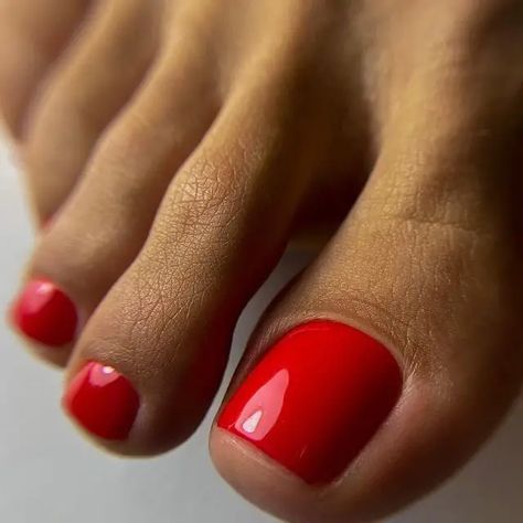 Summer Toe Nail Color Trends 2024: Hot Pedicure Shades & Designs Latest Pedicure Trends, Red Nails 2024 Summer, Raspberry Pedicure, Summer Red Pedicure, Classic Pedicure Colors, Late Summer Toe Nails Color, End Of Summer Pedicure Colors, Best Toe Nail Color Summer 2024, Toenail Polish Summer 2024