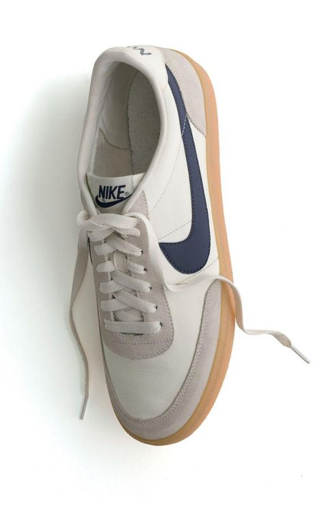 No estan mal Nike For Men Shoes, Nike Casual Shoes For Men, Mens Fall Sneakers, Mens Shoe Fashion, Men’s Tennis Shoes Outfit, Everyday Mens Shoes, Men’s Nike Outfits, Classic Sneakers Mens, Nike Mens Shoes Sneakers