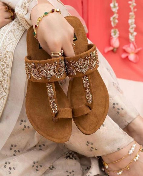 Bridal Sandals Heels, Indian Sandals, Fancy Sandals, Shoes Fashion Photography, Pretty Sandals, Celebrity Casual Outfits, Shiva Pics, Footwear Design, Shoes Heels Classy