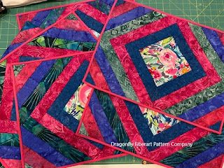 Quilted Table Placemats Free Pattern, Qayg Placemat Patterns, Quilting Placemats Patterns Free, Scrappy Quilted Placemats, Quilt As You Go Place Mats, Scrappy Placemat Patterns, Diy Placemats Fabric Free Pattern, Quilted Placemat Patterns Free Tutorials, Place Mat Patterns Free