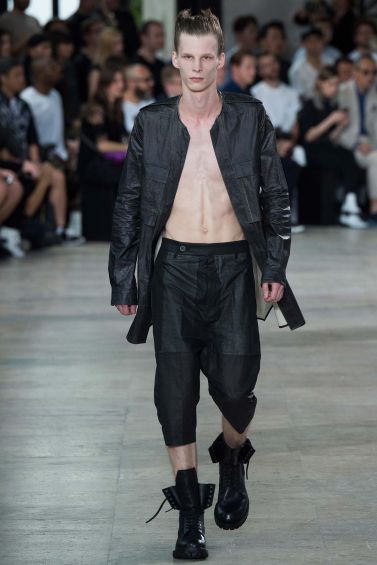 Rick Owens 2016 Spring/Summer Collection Rick Owens Fashion, Men Mode, 2016 Menswear, Rick Owens Men, Menswear Fashion Show, Men Street, Menswear Fashion, Menswear Collection, Vogue Fashion