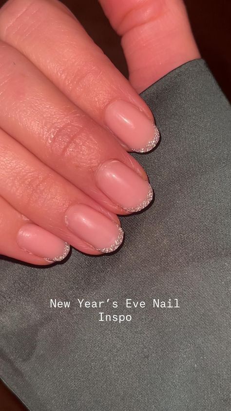 Nails 2024 Oval Gel Nails, New Year's Eve Nails, 2024 Party, New Years Eve Nails, Wow Nails, Tap Tap, School Nails, Ring In The New Year, Brush Cleaning