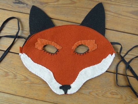 Hey, I found this really awesome Etsy listing at https://www.etsy.com/listing/239256536/fox-felt-animal-mask-realistic-woodland Roald Dahl Dress Up, Fox Mask Diy, Felt Animal Masks, Fox Costume, Deer Costume, Felt Mask, Felt Fox, Fox Mask, Fantastic Mr Fox