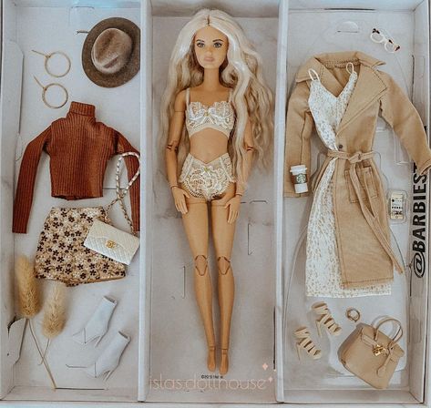 Women Sweater Vest, Barbie Fashion Sketches, Sweater Vest Outfit, Made To Move Barbie, Barbie Doll Set, Fall Palette, Barbie Wardrobe, Barbie Fashionista Dolls, Barbie Mode