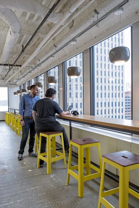 instacart-office-design-1 Modern Office Space Design, Industrial Office Space, Industri Modern, Industrial Office Design, Modern Office Space, Cool Office Space, Office Space Design, Industrial Living, Modern Office Design