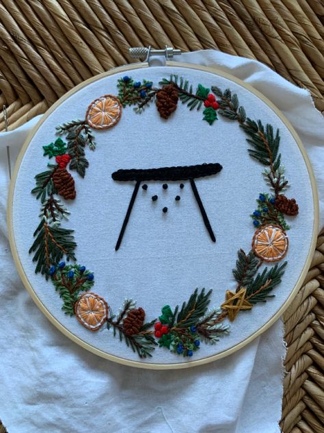 Yule Embroidery, Witchcraft Embroidery, Embroidery Witchcraft, Yule Pentacle, Yule Festivities, Pagan Embroidery, Yule Wicca, Yule Gifts, Witch Embroidery