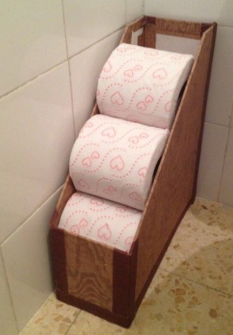 Clever And Easy Toilet Paper Storage Koti Diy, Rv Organization, Bathroom Hacks, Small Bathroom Organization, Toilet Paper Storage, Toilet Paper Rolls, Rv Storage, Magazine Holder, Diy Magazine