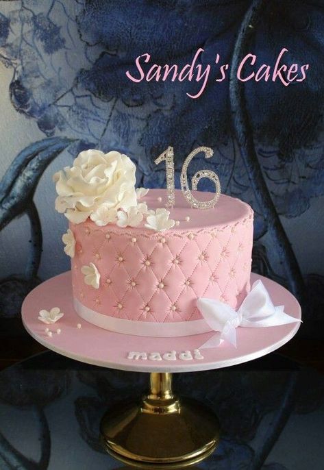 Sweet 16 Fondant Cakes, Small Sweet 16 Birthday Cake Ideas, Sweet 16 Cake Designs, Small Sweet 16 Cakes, Cake Designs 16 Birthday Girl, Sweet 16th Cake Ideas, Sweet 16 Birthday Cakes Simple, Birthday Cake Nature, Sweet Sixteen Cakes For Girls