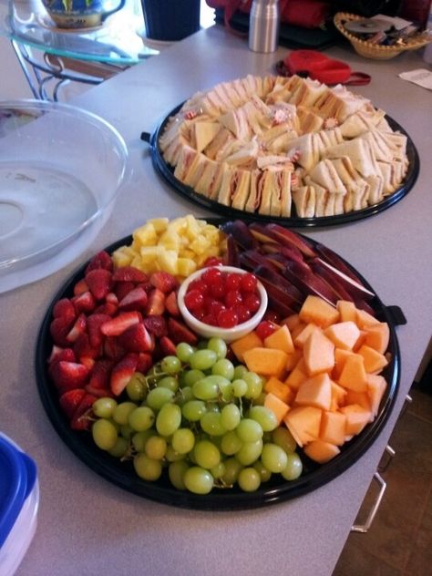 Party Food Buffet, Party Food Platters, Party Trays, Kids Party Food, Party Platters, Party Buffet, Birthday Party Food, Shower Food, Snacks Für Party