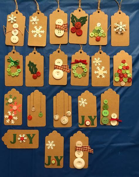 Christmas Gift Tags With Buttons, Button Tags Christmas, Diy Christmas Gift Tags Buttons, Christmas Tags Made With Buttons, Christmas Button Gift Tags, Homemade Christmas Tags Simple, Gift Tag Ideas Creative, Button Christmas Tags, Hand Made Christmas Tags