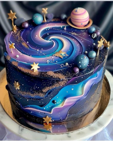 Birthday Cake Galaxy Theme, Starry Birthday Cake, Nasa Cake Ideas, Galaxy Cake Birthday, Gateau Aesthetic, Galaxy Cake Ideas, Solar System Birthday Cake, Alien Birthday Cake, Galaxy Themed Cake