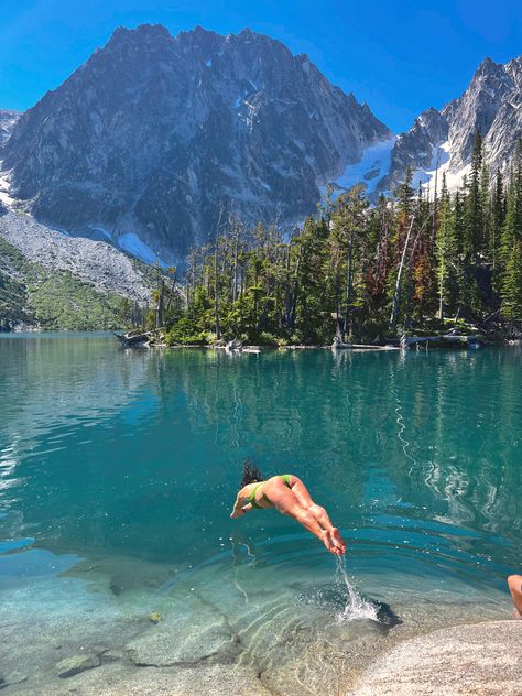 Lake Vision Board, Swimming At The Lake, Lake In The Mountains, Swimming In Nature, Lake Swimming Aesthetic, Diving Aesthetic, Swimming Outdoors, Swimming In A Lake, Lake Aesthetics