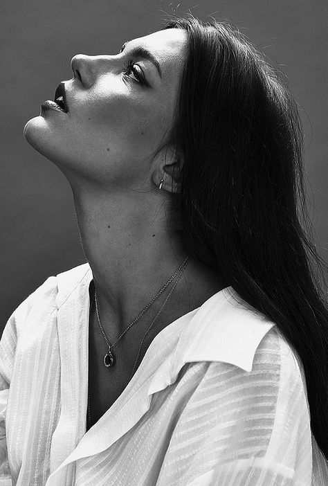 ADÈLE EXARCHOPOULOS - photographed by Thomas Nutzl for Grazia France Adele Pictures, Adele Exarchopoulos, Black And White Portraits, Black N White, Perfect Woman, Studio Portraits, Roman Empire, Adele, Celebrity Crush