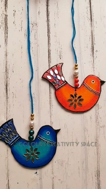 Bird Wall Hanging, Cardboard Diy, Cardboard Craft, Cardboard Crafts Diy, Sculpture Art Clay, Acrylic Colours, Bead Embroidery Tutorial, Diy Birds, Clay Pot Crafts