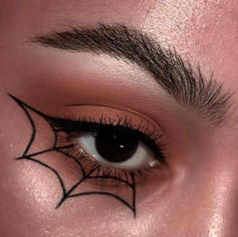 Hallowen Schminke, Spider Web Makeup, Halloween Smink, Maquillage Halloween Simple, Spider Makeup, Halloweenský Makeup, Holloween Makeup, Cute Halloween Makeup, Flot Makeup