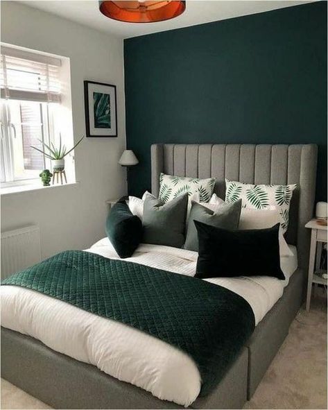 Green And White Bedroom, Green Bedroom Walls, Double Size Bed, Design Ložnic, Green Bedroom Decor, Sage Green Bedroom, Gold Bedroom, Green Bedroom, Bilik Tidur