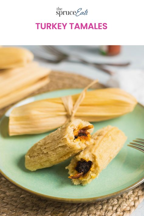 Turkey Tamales, Tamale Sauce, Homemade Tamales Recipe, Tamale Filling, Masa Recipes, Masa For Tamales, Vegan Tamales, How To Make Tamales, Guacamole Salad