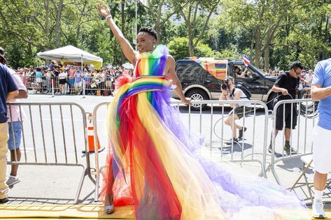 New York Pride, Samira Wiley, Billy Porter, Pride Weekend, Festival Makeup Rave, Oscar Gowns, Trending Heels, Vanessa Williams, Men In Heels