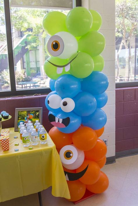 First Birthday Monster Bash! | CatchMyParty.com Monster Birthday Party Ideas, Monster Party Ideas, Birthday Party For Boys, Kids Monster Birthday Party, Monster Theme Birthday Party, Monster Birthday Party Decorations, Monster Birthday Decorations, Monster Halloween Decorations, Monster Birthday Party