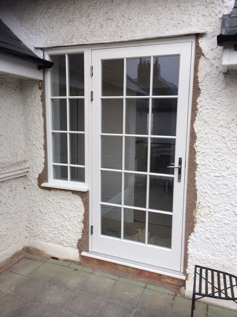 Single entrance door with attached side casement window. Door Plus Window Design, Patio Door With Side Windows, Single Entrance Door, Door With Side Windows, Beachy Bedroom, Timber Staircase, Square Windows, Sunroom Decorating, Balcony Doors