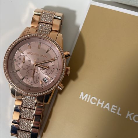 Brand New Never Worn Michael Kors Watch Rose Gold Ladies Watches Classy Elegant, Elegant Watches Women Classy, Michael Kors Watch Women's, Trendy Watches Women, Mk Watch Women, Michael Kors Watch Rose Gold, Watches Michael Kors, Elegant Watches Women, Michael Kors Watch Silver