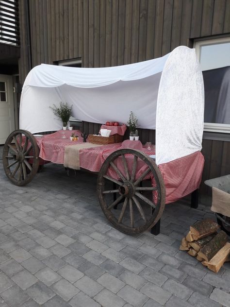 Wild West Saloon Party Decor, Chuckwagon Party Ideas, Wild West Christmas Parade, Western Vbs Games, Wild West Dance Theme, Wild West Party Activities, How The West Was Won Birthday Party, Wild West Party Table Decor, Wild West Table Decorations