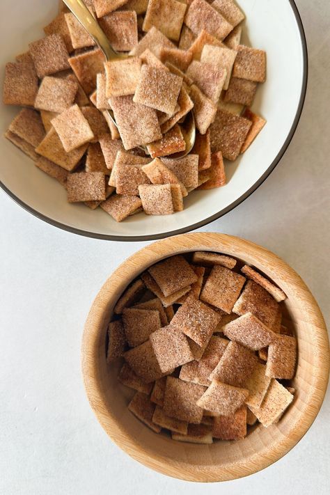 Homemade Cinnamon Toast Crunch - Feeding Tiny Bellies Homemade Cinnamon Toast, Cereal Recipes Homemade, Tiny Bellies, Mexican Spice, Homemade Cereal, Resepi Biskut, Dinner Vegetarian, Crunch Recipe, Crunch Cereal