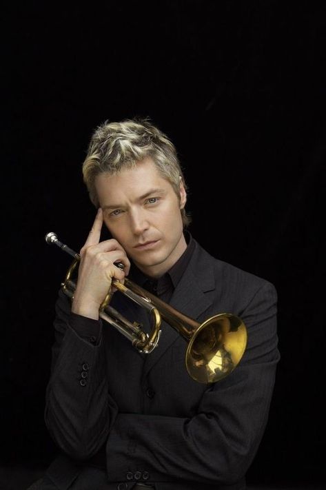 Chris Botti Pictures, Trumpet Photoshoot, Trumpet Portrait, Musician Photoshoot, Jazz Portraits, Band Portraits, Chris Botti, Music Photoshoot, Creating Music