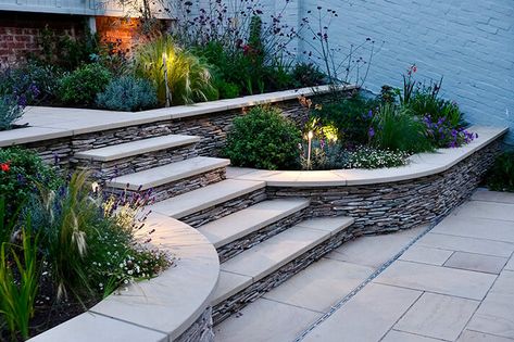 Beneath the Beach - Sue Townsend Garden Design Curved Garden Steps Ideas, Curved Garden Wall, Circular Garden Design, Circular Garden, Curved Patio, Garden 2023, York Stone, Water Feature Wall, Beach Path