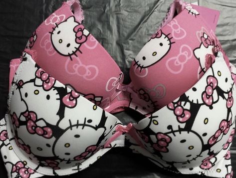 Balzam Na Pery, 00s Mode, Images Hello Kitty, Kitty Clothes, Charmmy Kitty, Hello Kitty Clothes, Hello Kitty Aesthetic, Hello Kitty Accessories, Cute Bras