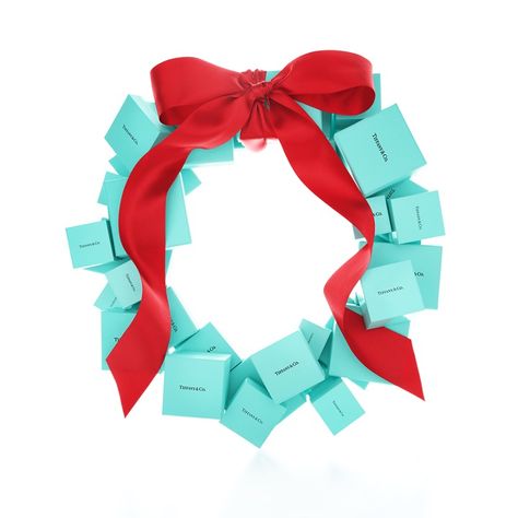 Tiffany Christmas Tiffany And Co Box, Christmas Marketing, Holiday Emails, Christmas Campaign, Tiffany Box, Holiday Campaign, Email Design Inspiration, Azul Tiffany, Holiday Market