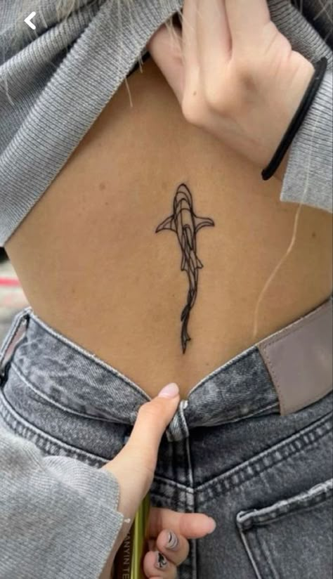 Hai Tattoo, Ephemeral Tattoo, Beachy Tattoos, Tato Minimal, Cute Simple Tattoos, Petite Tattoos, Shark Tattoos, Cute Little Tattoos, Classy Tattoos