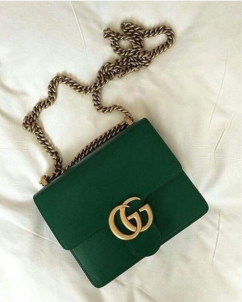 Green Gucci, Gucci Handbag, Cheap Purses, Gucci Marmont, Green Handbag, Cheap Handbags, Gucci Fashion, Quality Handbags, Cute Purses