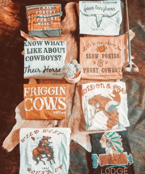 Country Girl Style Outfits, Cute Western Outfits, Cowgirl Style Outfits, Southern Outfits, Country Style Outfits, Western Boutique, Western Wear Outfits, Cute Country Outfits, Western Graphic Tees