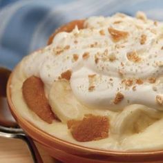 Golden Corral recipes - the easy way to prepare the best dishes from the Golden Corral menu. These are copycat recipes, not necessarily made the same way as they are prepared at Golden Corral, but closely modeled on the flavors and textures of Golden Corral popular food, so you can bring the exotic... Golden Corral Banana Pudding Recipe, Golden Corral Recipes, Golden Corral, Recipes Banana, Fruit Tart Recipe, Crab Cake Recipe, Tart Recipe, Fruit Tart, Best Fruits