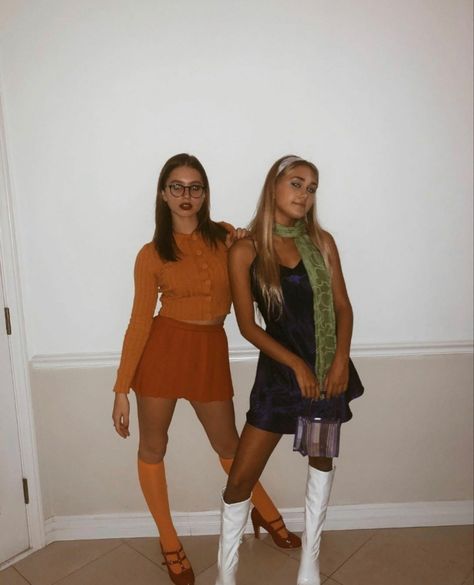 Hot College Halloween Costume Ideas, Halloween Costume Teenage Girl, Creative Halloween Costumes For Women, Halloween Costume Group, College Halloween Costume Ideas, Halloween Costumes Women Creative, Best Diy Halloween Costumes, College Halloween Costume, Halloween Fits