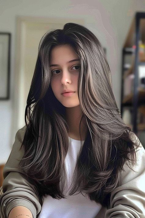 Haircuts With Volume, Volume Haircuts, Haircuts With Long Layers, Straight Hair Haircuts, Playful Hairstyles, Volume Haircut, Scrunched Hair, Haircuts For Long Hair With Layers, Long Haircuts