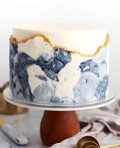 Marble Buttercream Cake Tutorial Feat. the JOANN Stir Collection - Sugar & Sparrow Cake Designs One Layer, Heart Cake Tutorial, Marble Buttercream, Blueberry Buttercream, Marbled Cake, Buttercream Techniques, Latte Cake, Smooth Buttercream, Fondant Smoother