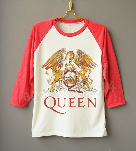 QUEEN Shirt Freddie Mercury Shirt British Rock by adorabear2014, $18.00 Queen Merch, Estilo Tomboy, Rock Band Shirts, Band Tee Shirts, Queen Shirt, Estilo Rock, British Rock, Queen Shirts, Music Tees