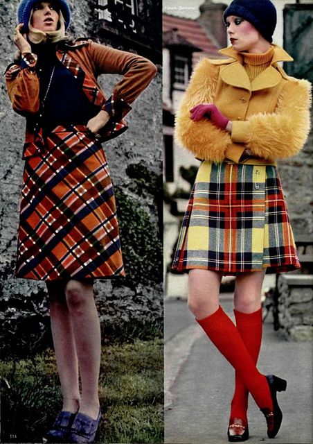 1972 Tartan - wore lots of plaid and almost always with knee socks. Mode Tartan, 1970s Skirt, 1970 Fashion, Plaid Dresses, Mode Pop, Tartan Fashion, Mode Retro, Red Socks, 70 Fashion