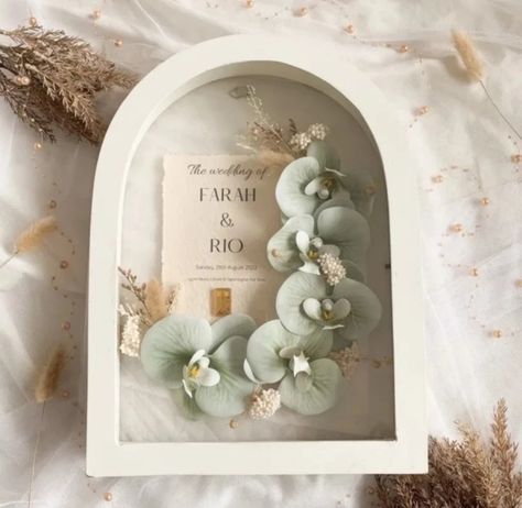 Mas Kahwin Ideas, Mas Kahwin Frame, Hantaran Mas Kahwin, Mahar Akrilik, Ring Box Wedding Diy, Wedding Checklist Detailed, Pop Up Frame, Wedding Frame Gift, Box Wedding Invitations