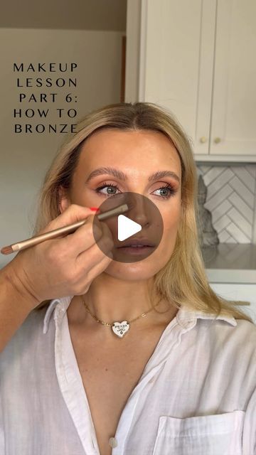 Stefanie Fritz•Luxury Makeup Artist Sonoma County on Instagram: "Part 6: How To Apply Bronzer Everything after foundation should be stippled (bounced) on the skin. This will ensure your products don’t look muddy or separate. A good quality bronzer and the right brush makes a world of difference. Comment: Bronzer to get the deets on what was used in this video. XO #bronzer #makeuplesson #diymakeup #bronzertips #bronzerhacks #makeuphacks" How To Use Cream Bronzer, How To Apply Liquid Bronzer, How To Wear Bronzer, Cream Bronzer How To Apply, Liquid Bronzer How To Apply, Bronzer For Round Face, How To Put On Bronzer, Where To Put Bronzer On Face, How To Apply Bronzer For Beginners