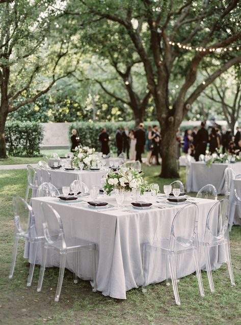 For smaller groupings of guests, couple can also consider square tables,usually seat 4-8 people. Since square tables have a greater surface space than round tables, they can accommodate larger centerpieces  give lots of elbow room. As a downside, the pointed edges take up precious real estate, so guests with small-capacity venues stick w round tables instead. may have a harder time finding square tables through rental companies, who often stock up on the more popular round  rectangular Square Wedding Tables, Wedding Themes Spring, Wedding Themes Summer, Modern Minimalist Wedding, Wedding Themes Fall, Wedding Reception Inspiration, Outdoor Wedding Reception, Wedding Reception Tables, Square Table