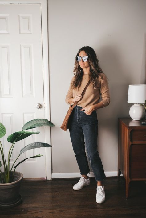 Womens Casual Outfits With Sneakers, Fall Outfits Stay At Home Mom, Cool Mama Style, Mom In 30s Fashion, Weekend Outfits For Women Fall, Casual Chic Fall Outfits 2023, Womens Casual Work Outfits, Jeans And Sneakers Outfit Work, Sweater With Mom Jeans