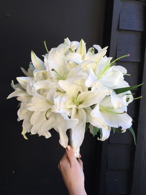 Lilly Flower Bouquet White Lilies, Bouket Flowers Wedding Ideas, Lilly Bridal Bouquet Lilies, White Stargazer Lily Wedding Bouquet, White Lillies Wedding Bouquet, Lillies Wedding Boquet, White Lily Bouquet Wedding, Calls Lily Bouquet, White Lillie’s