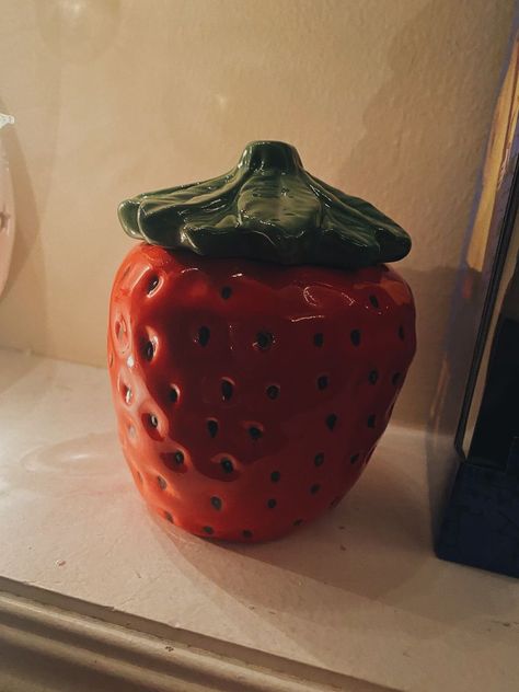 #strawberry #ceramics #pottery #aesthetic #cute Strawberry Shortcake Ceramic, Strawberry Pinch Pot, Ceramic Strawberry Pot, Strawberry Clay Art, Indie Pottery, Ceramics Strawberry, Pottery Inspo Aesthetic, Strawberry Ceramics, Strawberry Sculpture